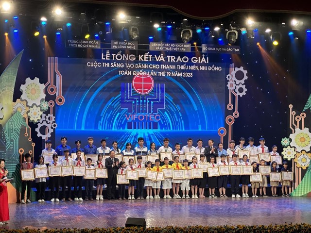 Học sinh Trường TH Bắc Hồng, tác giả duy nhất trong toàn tỉnh đạt giải tại Cuộc thi sáng tạo dành cho thanh thiếu niên nhi đồng toàn quốc lần thứ...